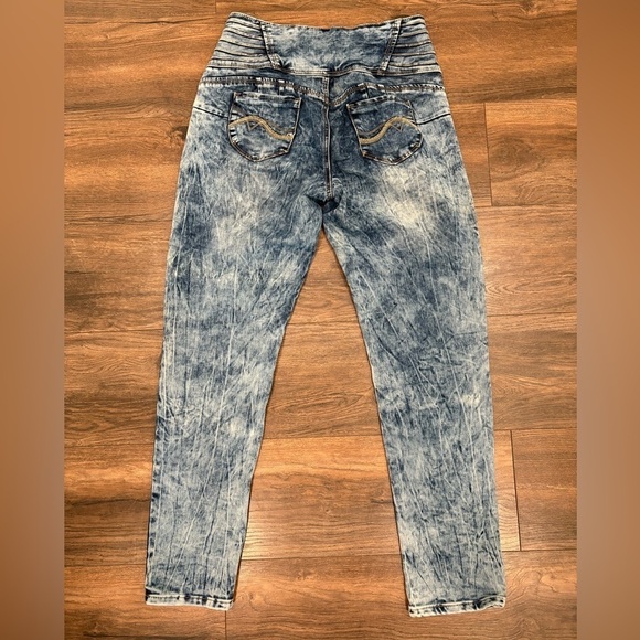 Acid Wash High Waisted Curvy Jegging Flex Jeans Twentyone by Rue21 size 13/14R - Picture 3 of 7